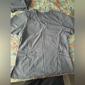 WonderWink Women’s Dark Gray V-Neck Scrub Top